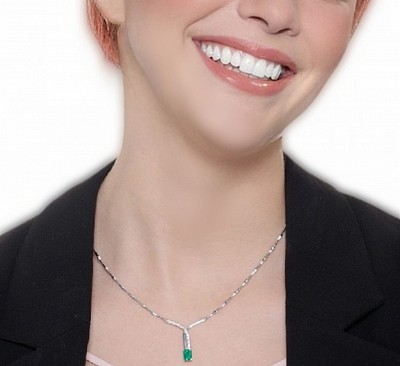 Collana in oro 18kt con  smeraldo e diamanti,-50% di sconto