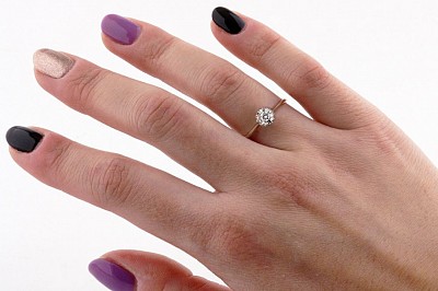 Solitario in oro 18kt con diamante ,-30% di sconto